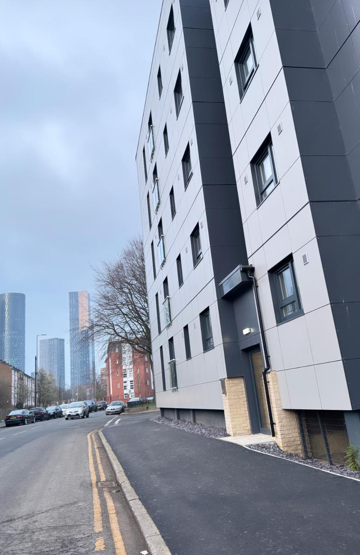 Luxury 2 Bedroom Apartment In Manchester City Centre - Free Parking Buitenkant foto